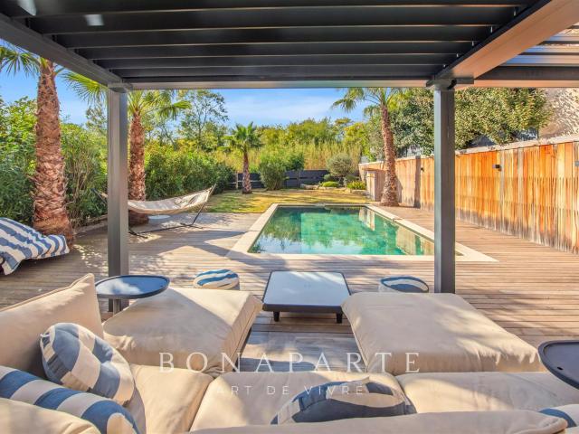 À deux pas de la plage – Villa 4 chambres avec piscine & fra. 181m² Grimaud