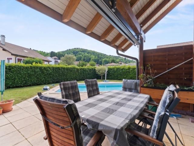 A deux pas d'Estavayer le Lac villa avec piscine, sauna et 4 chambres sur 910 m²