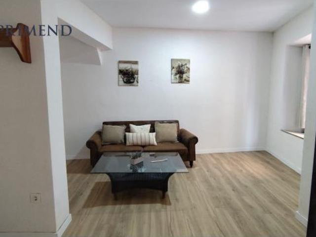 A DOS PASOS DEL ESCENARIO DE JUEGO DE TRONOS. APARTAMENTO EN LA EDAD MEDIA DE CÁCERES