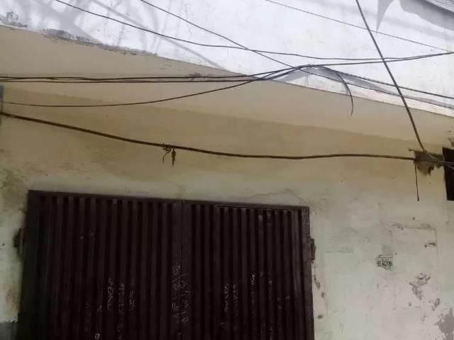 A double story, old house built 30 years ago. For sale Lahore Ferozepur Road ID 23887