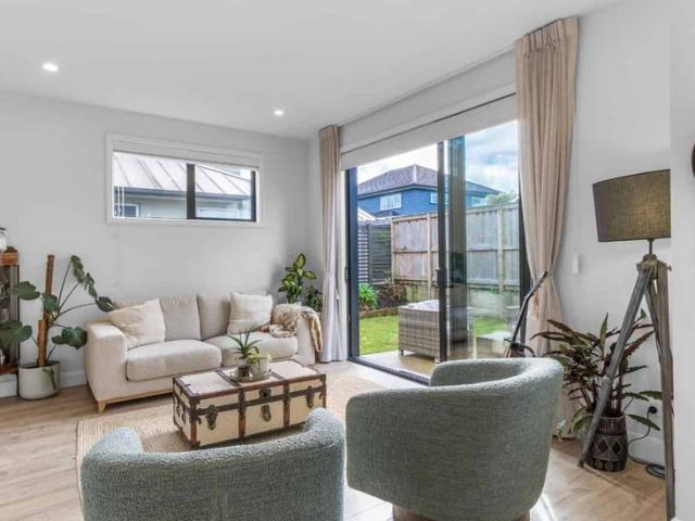 A Fully Furnished Modern Townhouse