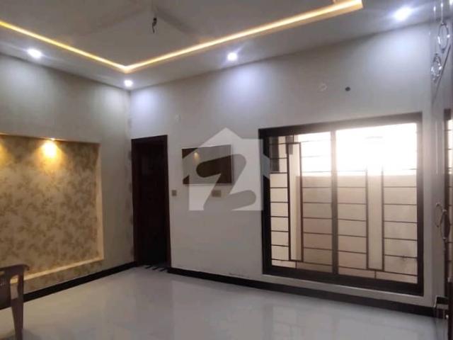 A Facing Park 2 Kanal House Located In Garden Town Is Available For Sale