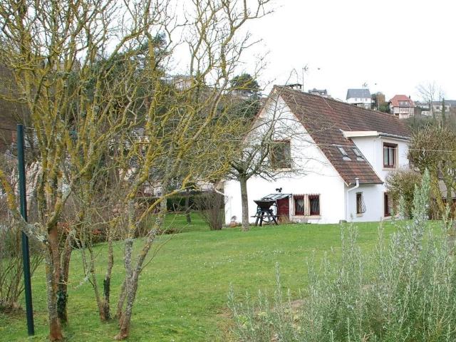 A Fécamp dans un quartier résidentiel, pavillon avec sous sol, 3
