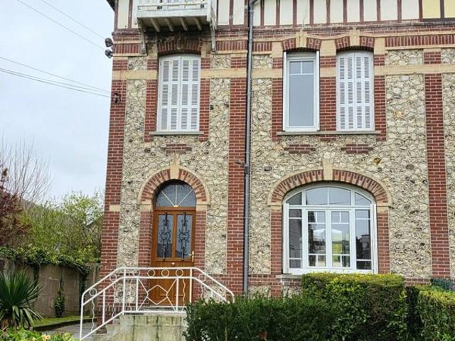 A Fécamp maison Anglo Normande et terrain constructible à vendre