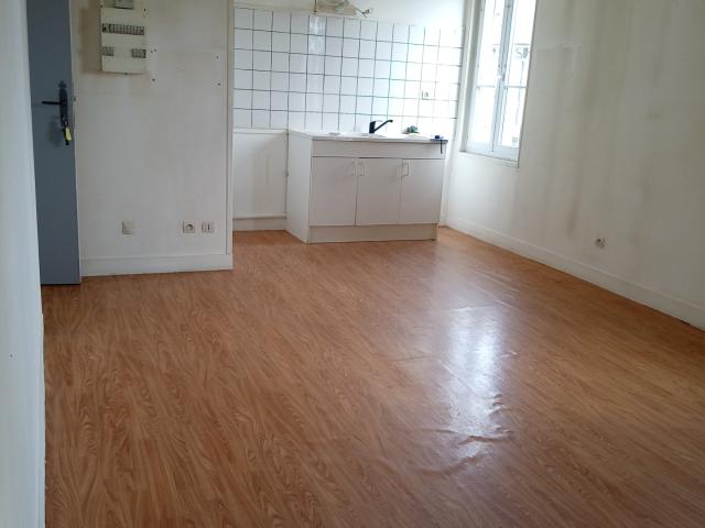 À Feuquières, appartement en location