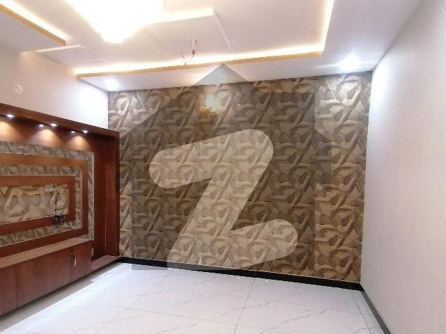 A Flat At Affordable Price Awaits You Gulberg