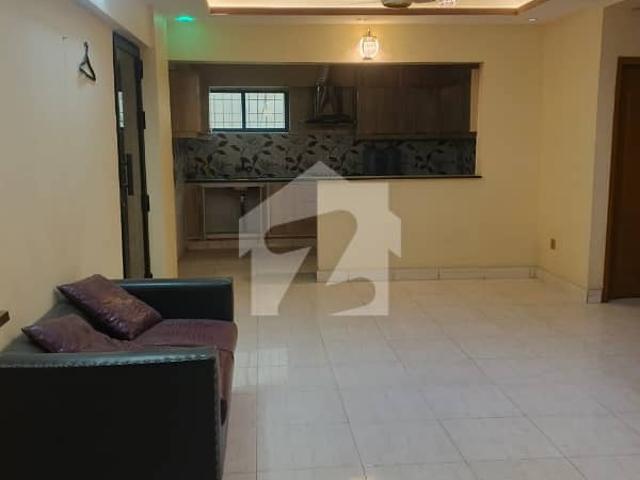 A Flat Of 1800 Square Feet In Clifton Block 2 Karachi