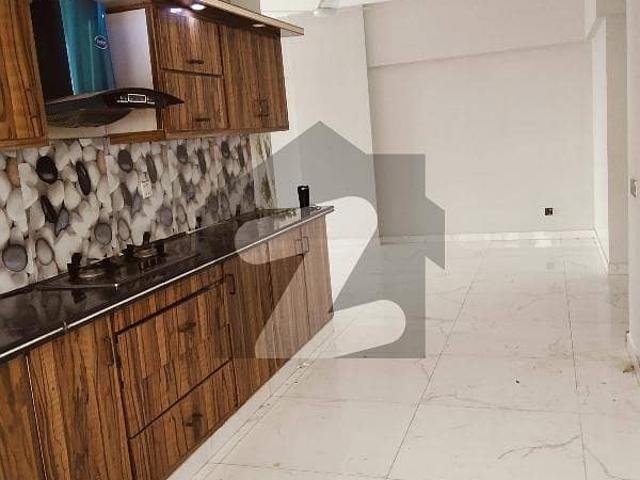 A Flat Of 2100 Square Feet In Karachi
