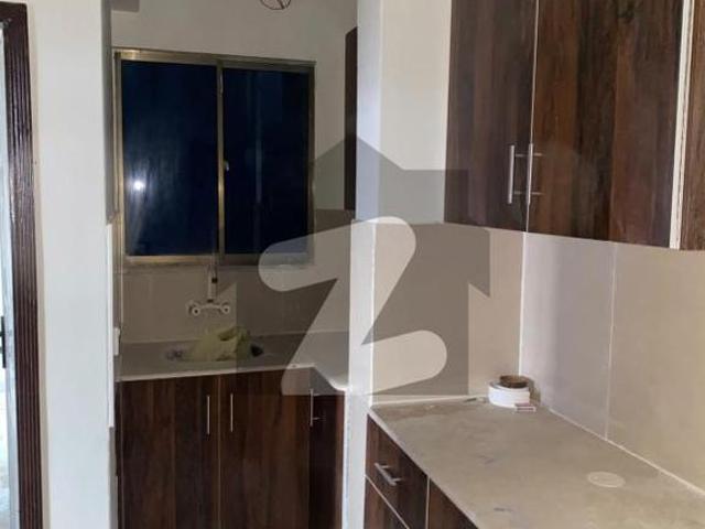 A Flat Of 700 Square Feet In Karachi Gulistan e Jauhar Block 10