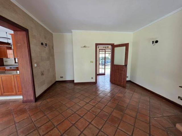 A four bedrooms house for rent in Windsor Ridgeways