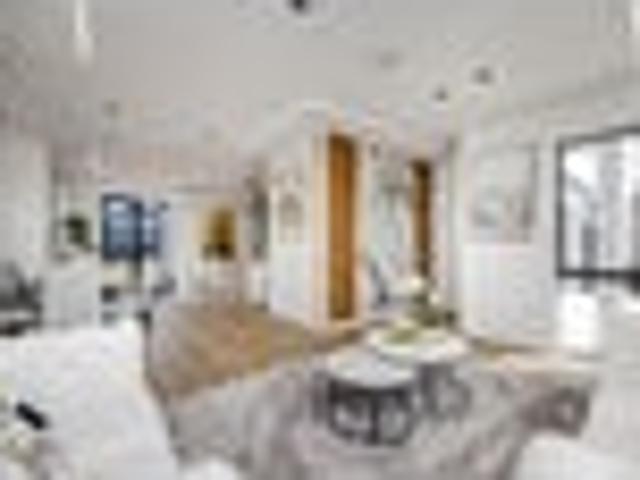 Spacious 4 Bedroom Home Overlooking Tranquil Park