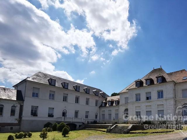 A GOINCOURT: T2 DANS UN CHATEAU