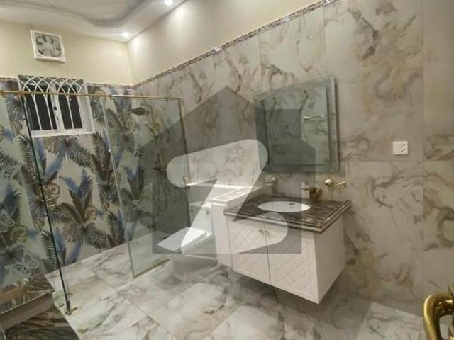 A Good Location House Of 20 Marla In Rs. 130000 DC Colony Ravi Block