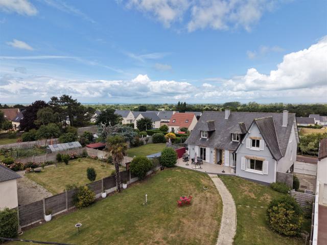 A Gouville proche commerces 191m² Gouville sur Mer