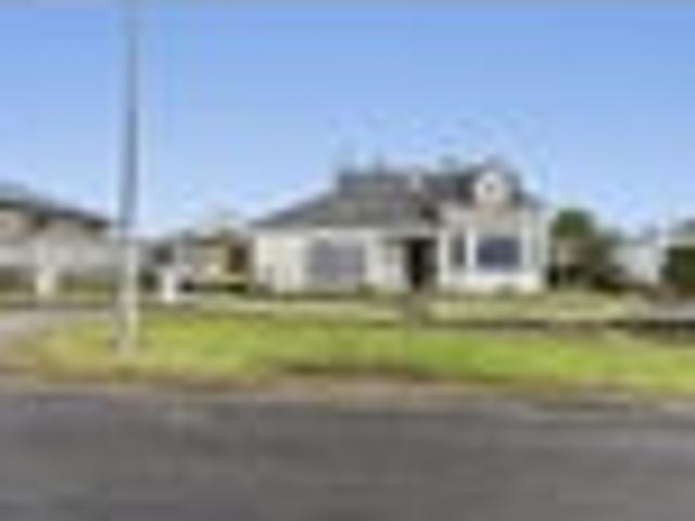 A GRANDE OLDE LADY 1/4 ACRE SITE!