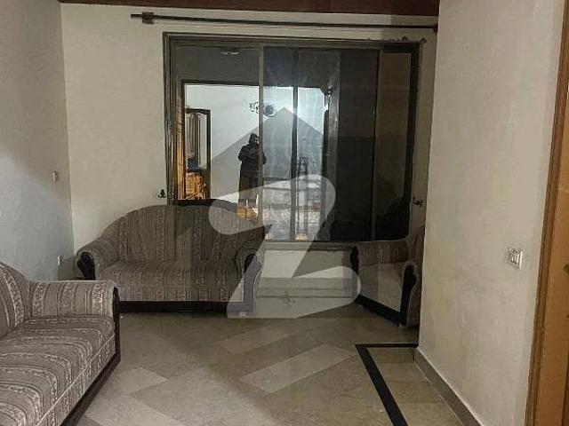 A Great Choice For A 1500 Square Feet Upper Portion Available In I 10