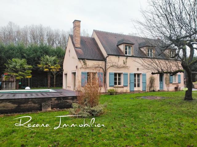 À Héricy, maison familiale au calme avec gare à pied