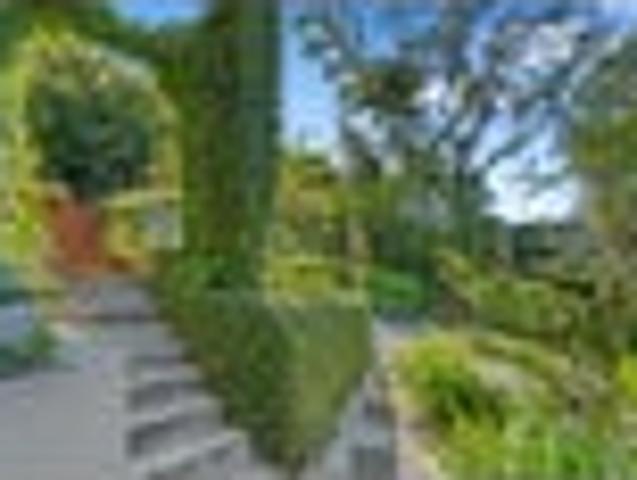 A Hidden Garden Oasis DGZ Two Weeks Only