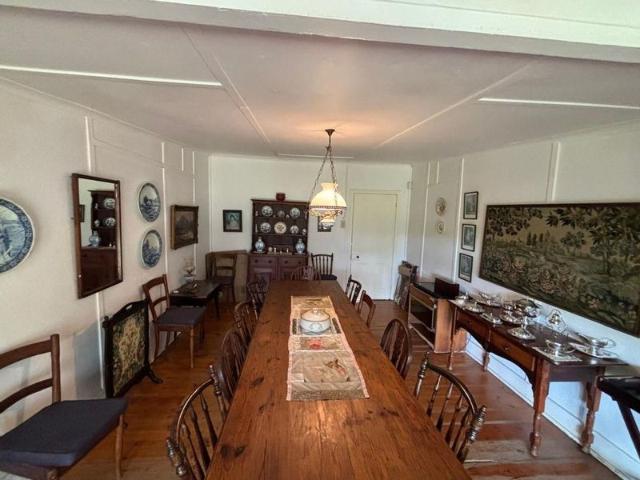A Historical 130 year old homestead on Caversham road