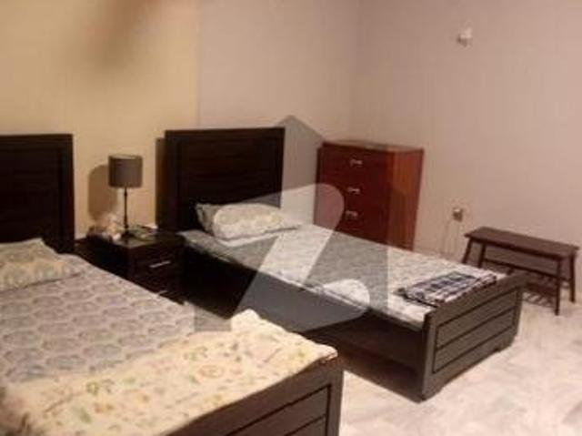 A House Of 1000 Square Yards In Rs. 200000 DHA Phase 5