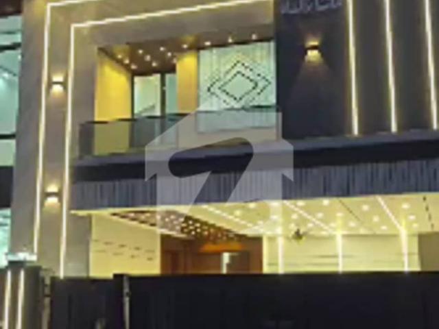 A House Of 10 Marla In Wapda Town Phase 2