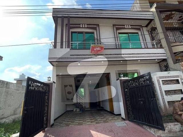 A House Of 5 Marla In Airport Housing Society Sector 4