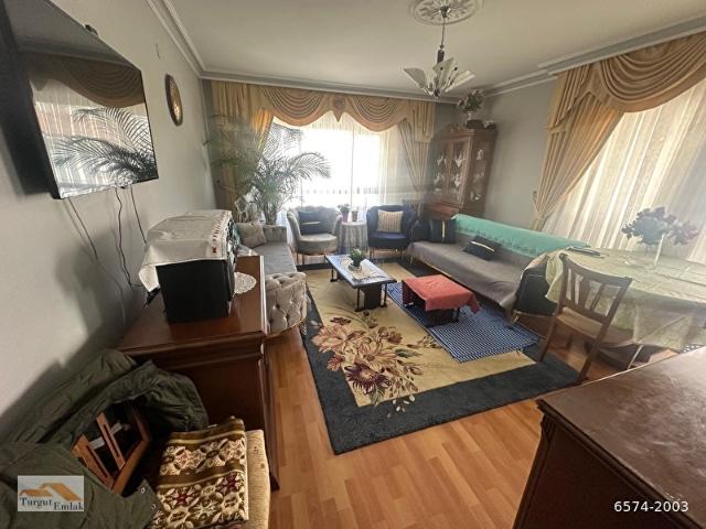 AŞIKPAŞA MAHALLESİ'NDE ARA KAT 3+1 DAİRE