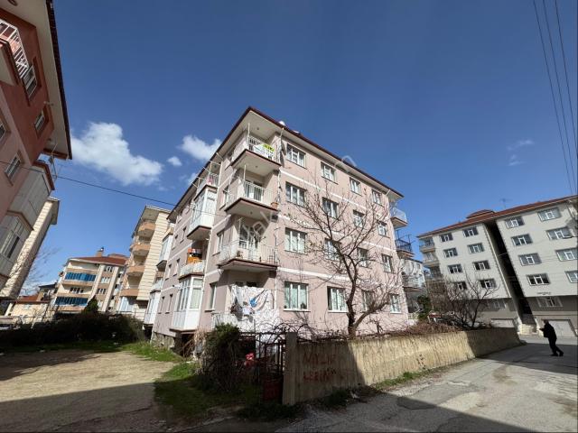A k Emlaktan Akşehir Koşuyolunda 3+1 Mantolu Kombili Satılık Daire
