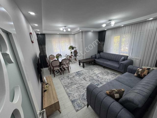 A K Mutludan Uncalı Sitelerde İçi Sıfır Yapılı Lüx 3+1 Daire
