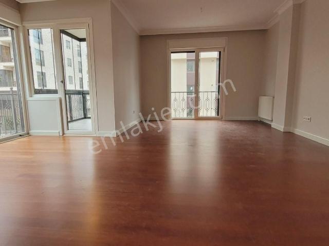 Şaşkınbakkal Sahilde 3yıllık Bina Da 3+1 Net 120m2