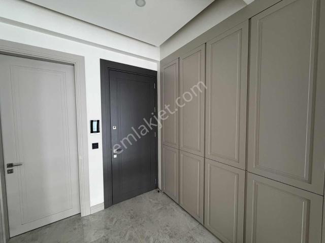Açık Ve Kapalı Havuzlu Lüks 4+1 Site İçi Daire