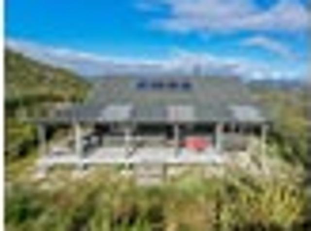 A Kiwi Bach Off Grid