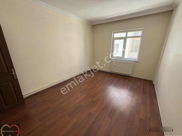 Aşıkpaşa Cad. Yanı Geniş Arakat Satılık 3+1 Daire