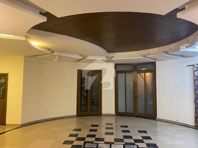 A Luxury 40x100 444 Sqy House Is Available For Sale In F 6/1