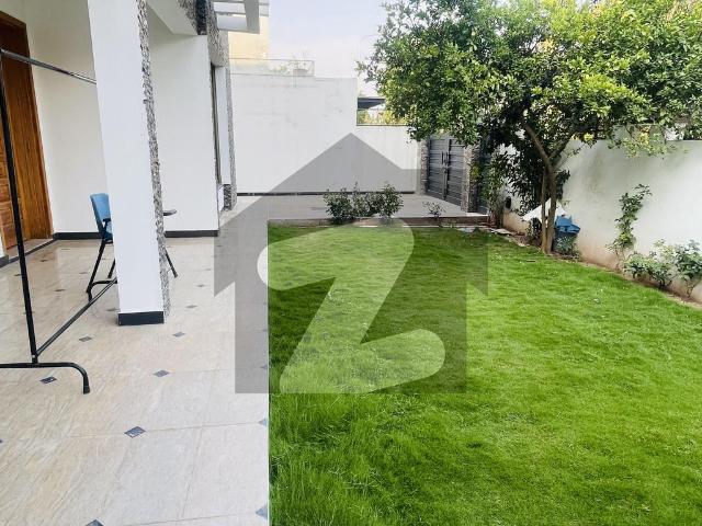 A Luxury House Available For Rent F 8