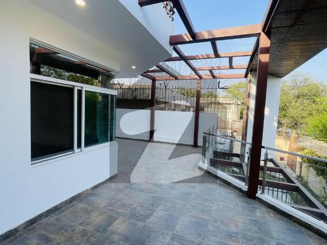 A Luxury Renovated House Available For Rent F 7