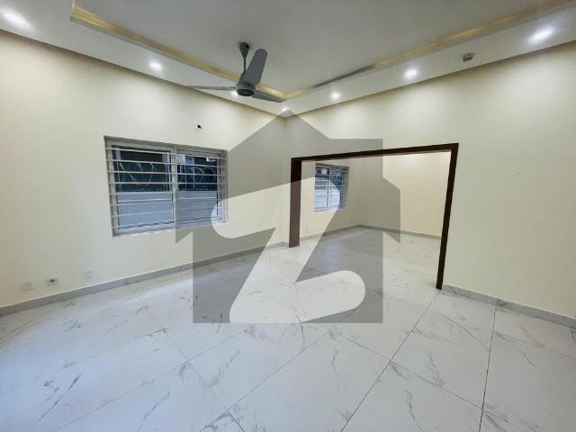 A Luxury Renovated House Available For Rent F 7