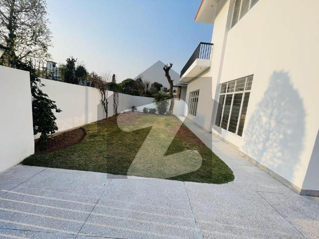 A Luxury Renovated House Available For Rent F 6