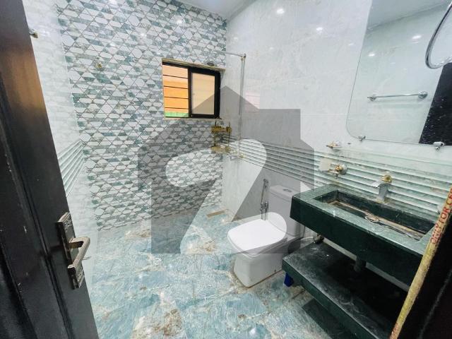 A Luxury Renovated House F 7
