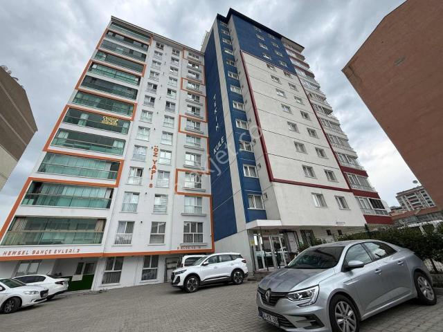 A L C Den Asansörlü Mevlanada Metro Yakın Ara Katta 3+1 Kiralık