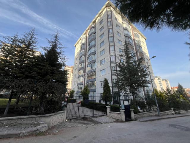 A L C Den Ata Mahallesinde Site İçinde Full Yapılı Satılık Daire