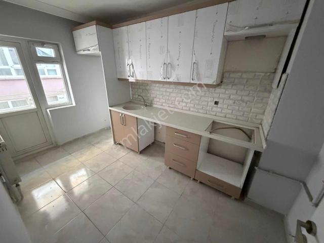 A L C Den Sincan Ankara Cad.üzeri 3+1 Yapılı Arakat Kiralık