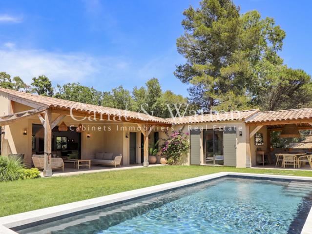 À LA CROIX VALMER: VILLA RÉNOVÉE AVEC PISCINE ET UNE BELLE V
