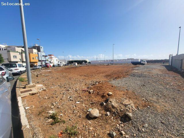A la venta solar en Vecindario