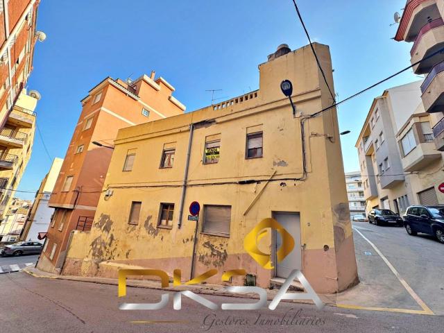 A la venta 2 casas amplias y esquineras para reformar, Alcora