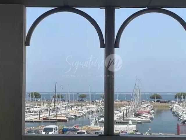 A L'AIGUILLON, VUE PORT ET BASSIN.