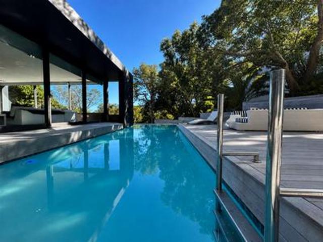 a landmark camps bay residence offer.