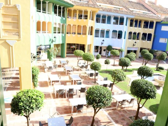 A large 2 bedroom apartment Port Sotogrande