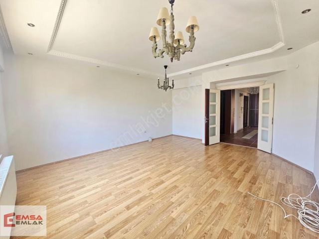 Çağlayanda Doğalgaz Ve Klimalı 5+1 Bakımlı Kiralık Dubleks Daire
