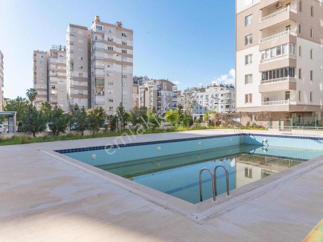 Çağlayan'da Havuzlu Site İçerisinde Masrafsız Arakat 3+1 Daire